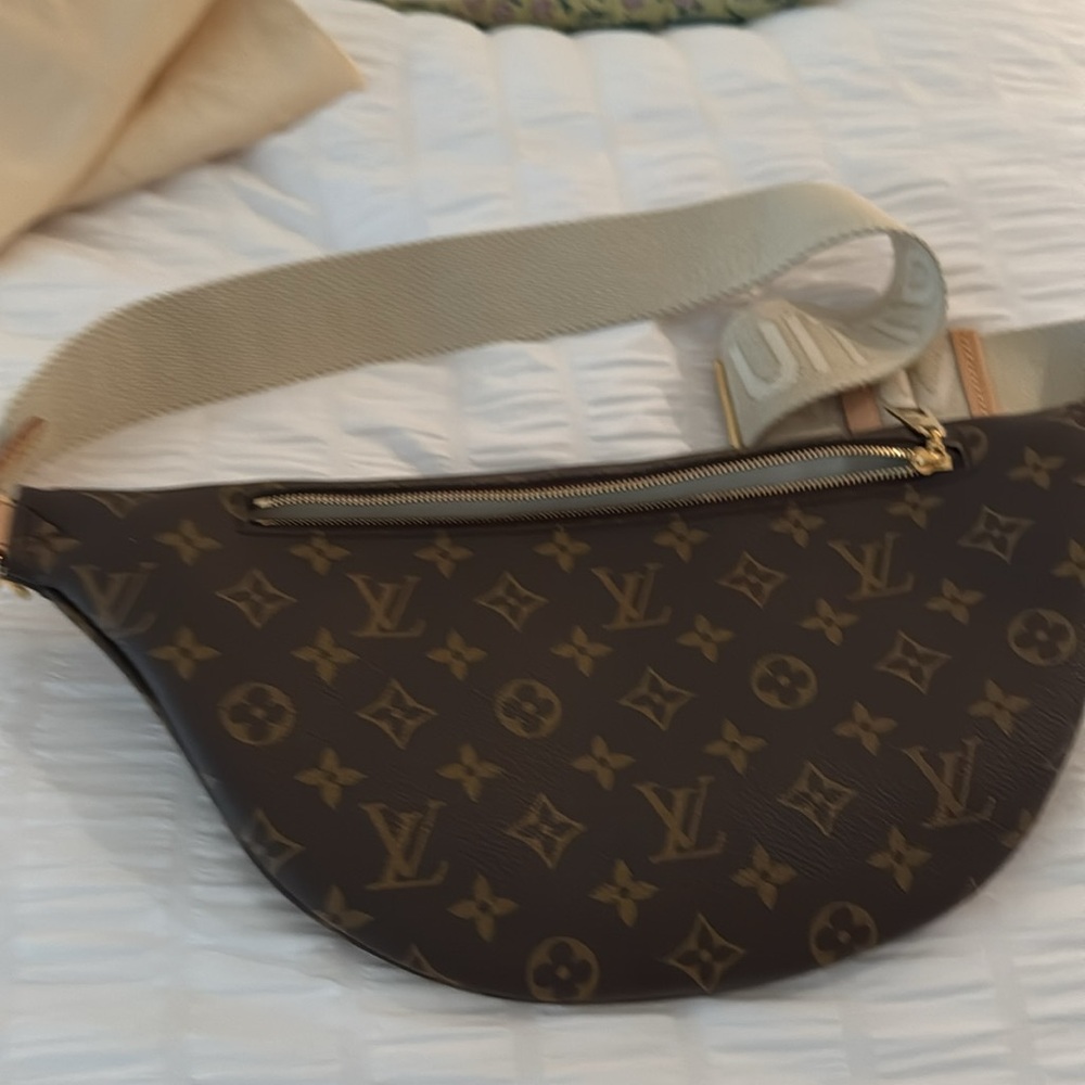 Louis Vuitton HIGH RISE BAG Brand New - Picture 3 of 8